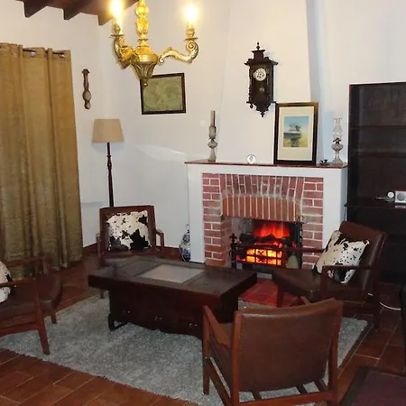 圣玛丽亚玛尔旅馆 *